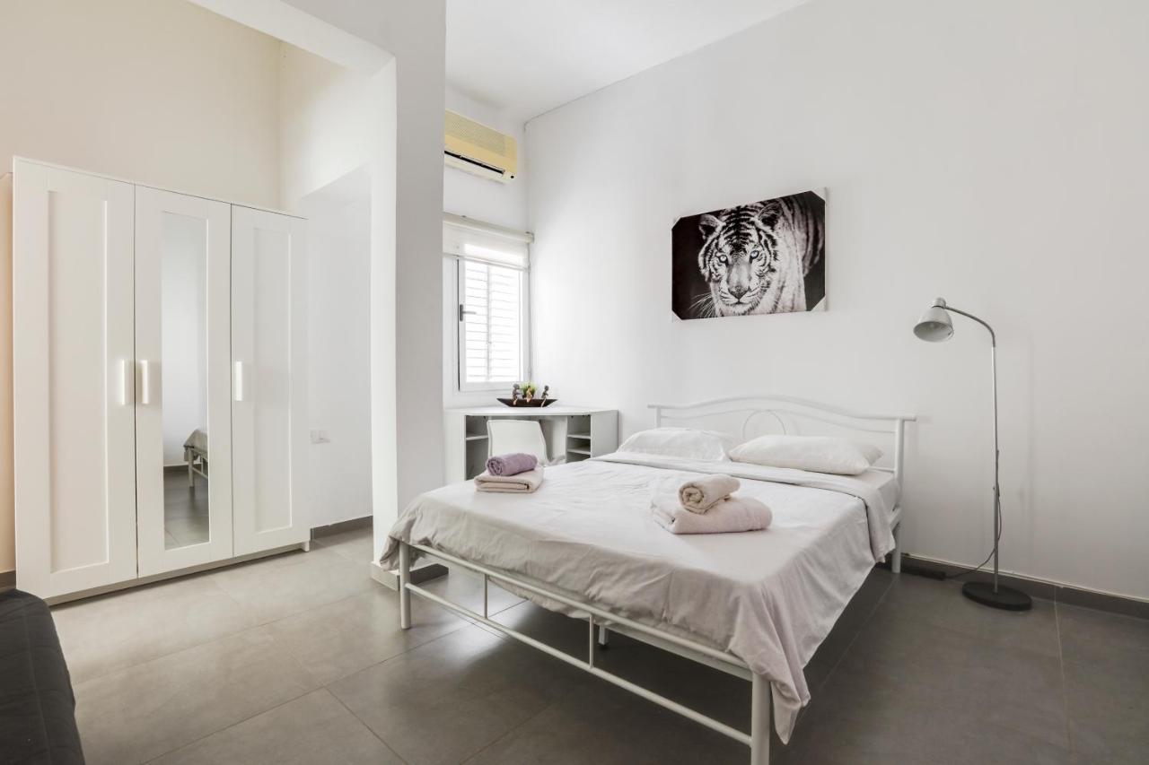 Nice studios on Ben Yehuda str Tel Aviv Exterior foto